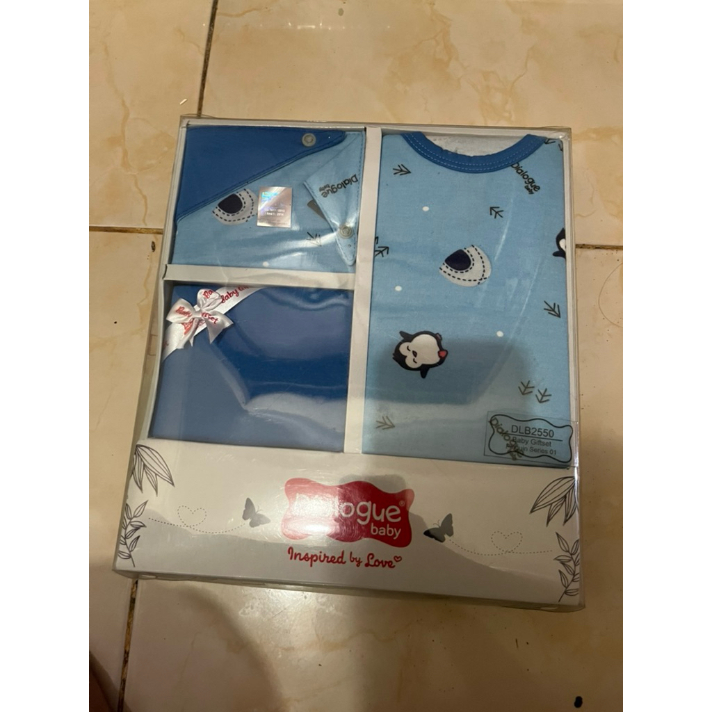 DIALOGUE BABY GIFTSET