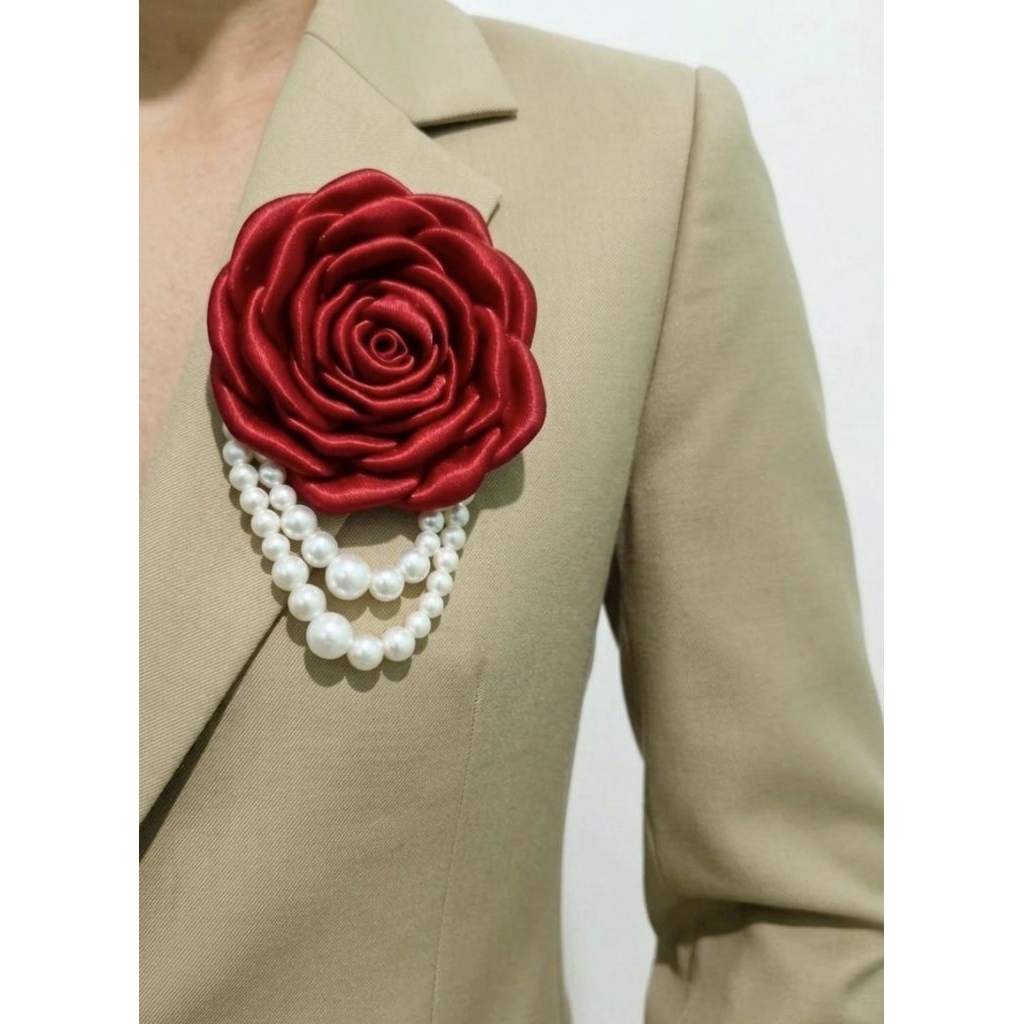 Bros Bunga Merah Mutiara/Mawar Putih/ Bros Mawar Merah/ Bros Dada/ Bros cantik