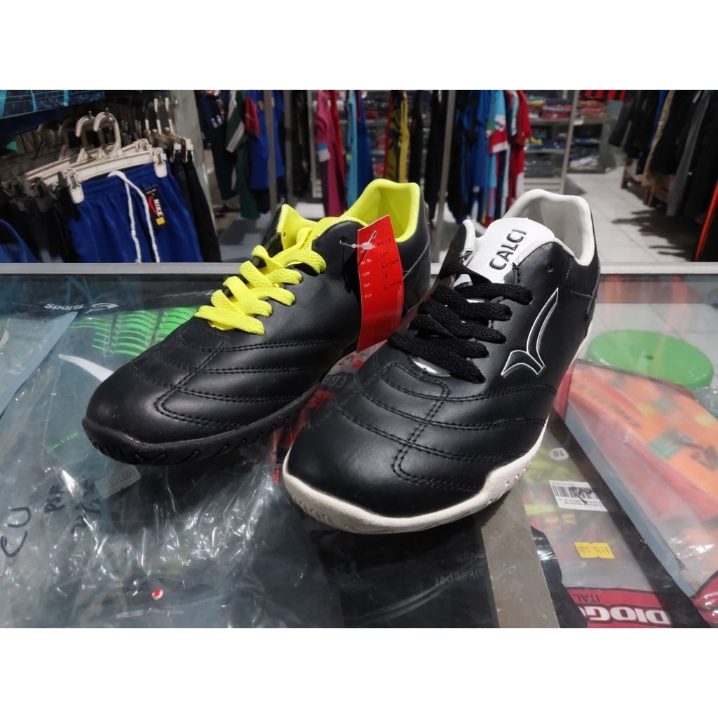 sepatu futsal calci sz. 39