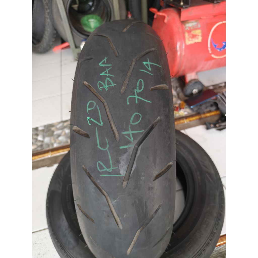 Ban motor bekas ory copotan Motor IRC SCT 005 R ( SCT005R ) 140/70-14 (Tubeless) Matic tambalan 1 ta