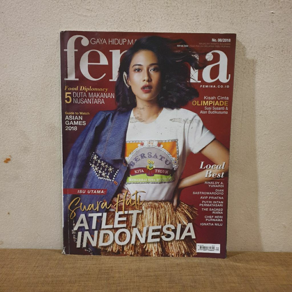 Majalah Fashion Femina Cover Dian Sastrowardoyo
