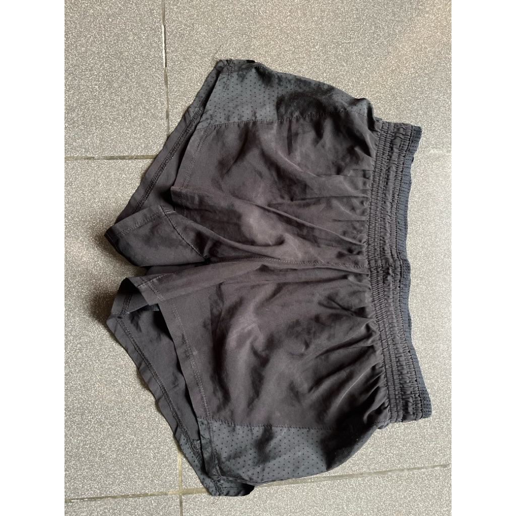 nike celana pendek