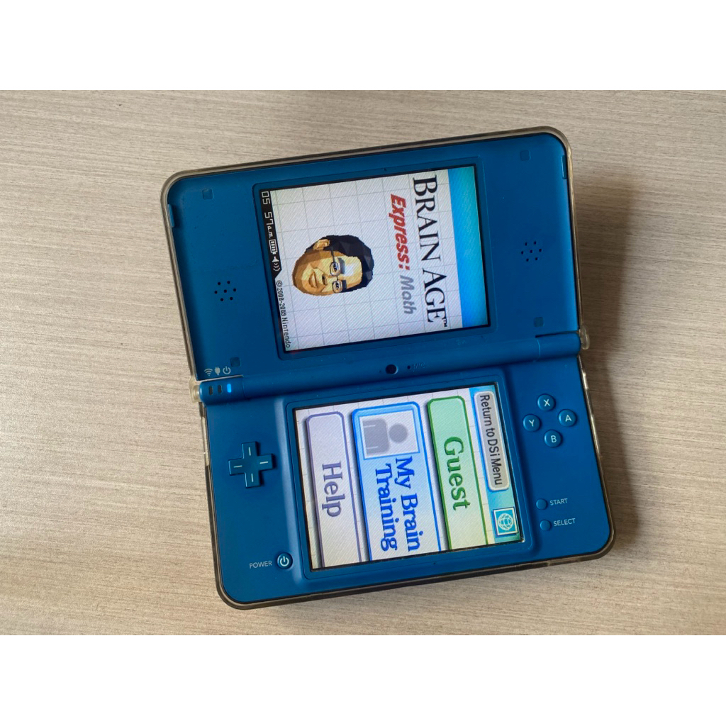 Nintendo DSi XL