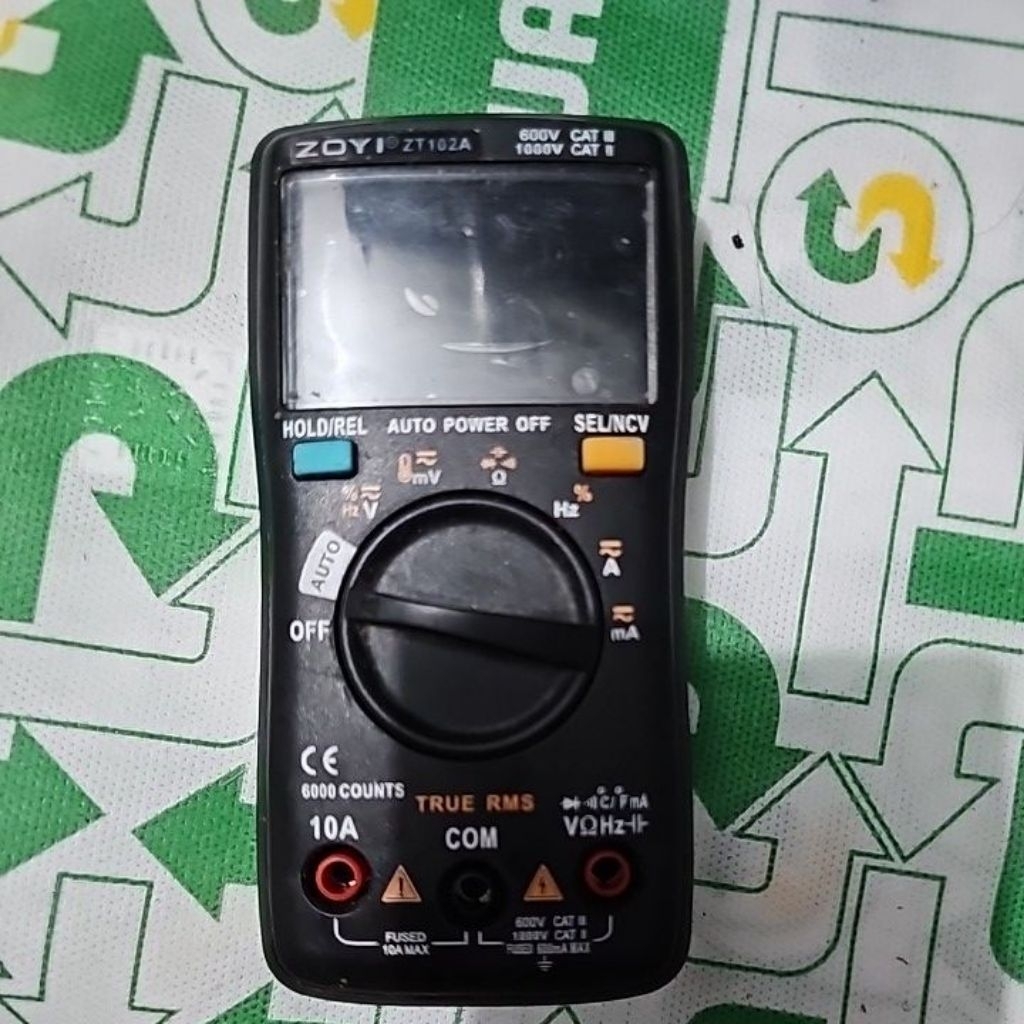 ZOYI ZT102A multimeter