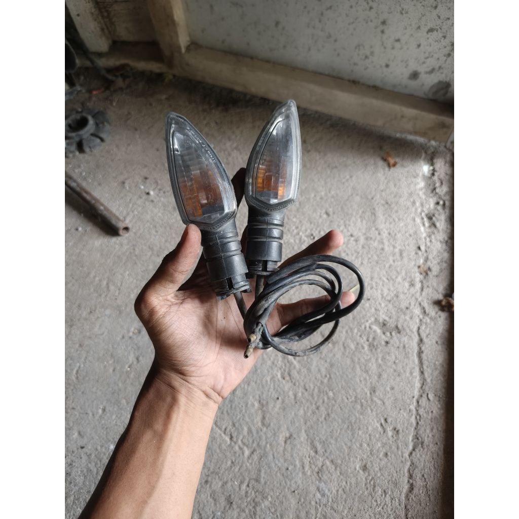Lampu sein Yamaha VIXION NEW R15 AEROX 155 MX KING Original