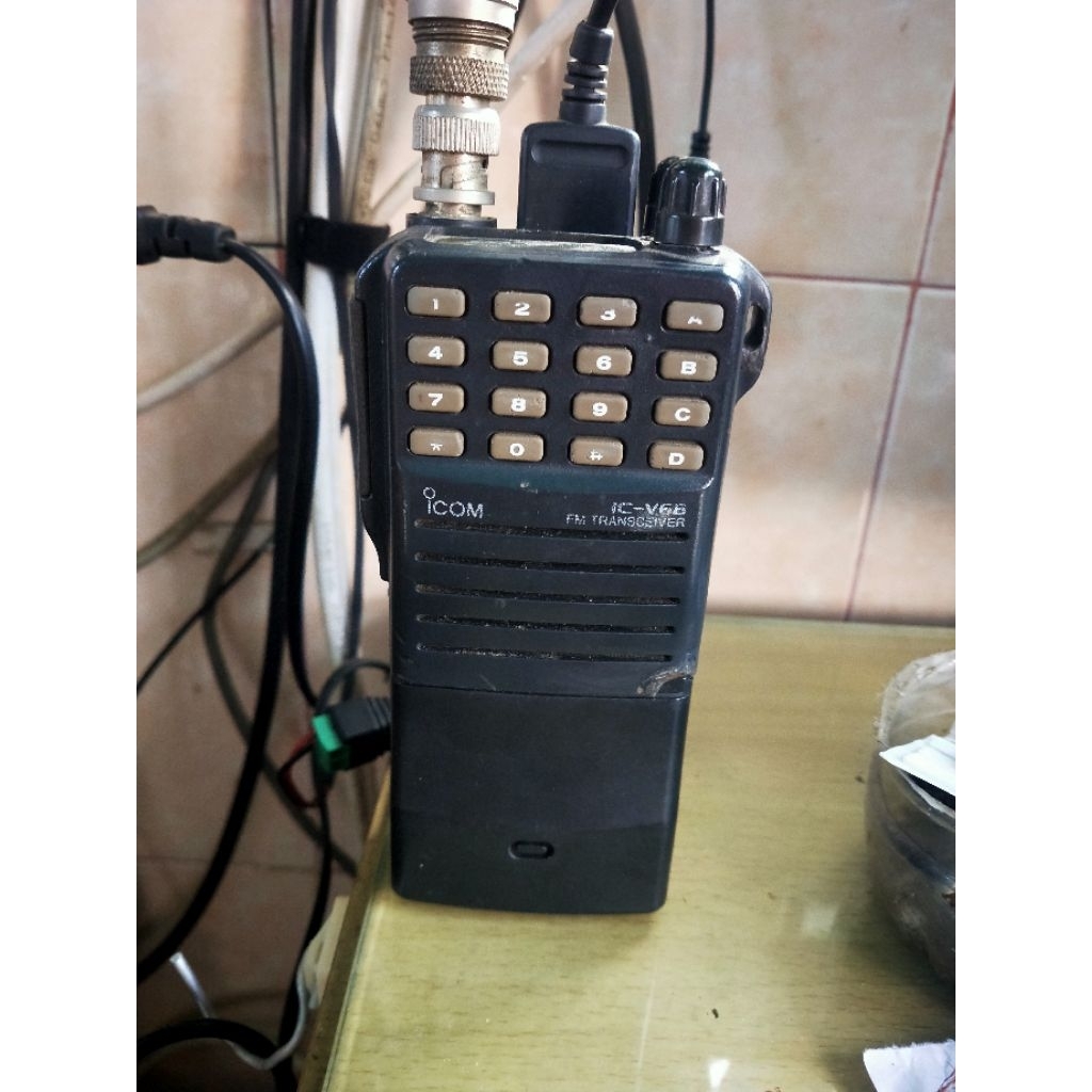 Icom v68
