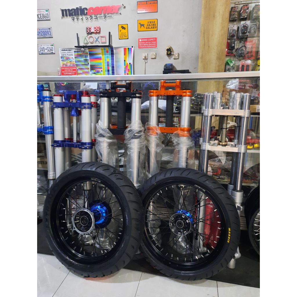 WHEELSET SUPERMOTO YAMAHA WR155R TROMOL SCARLET VELG EXPEDITION/SCARLET