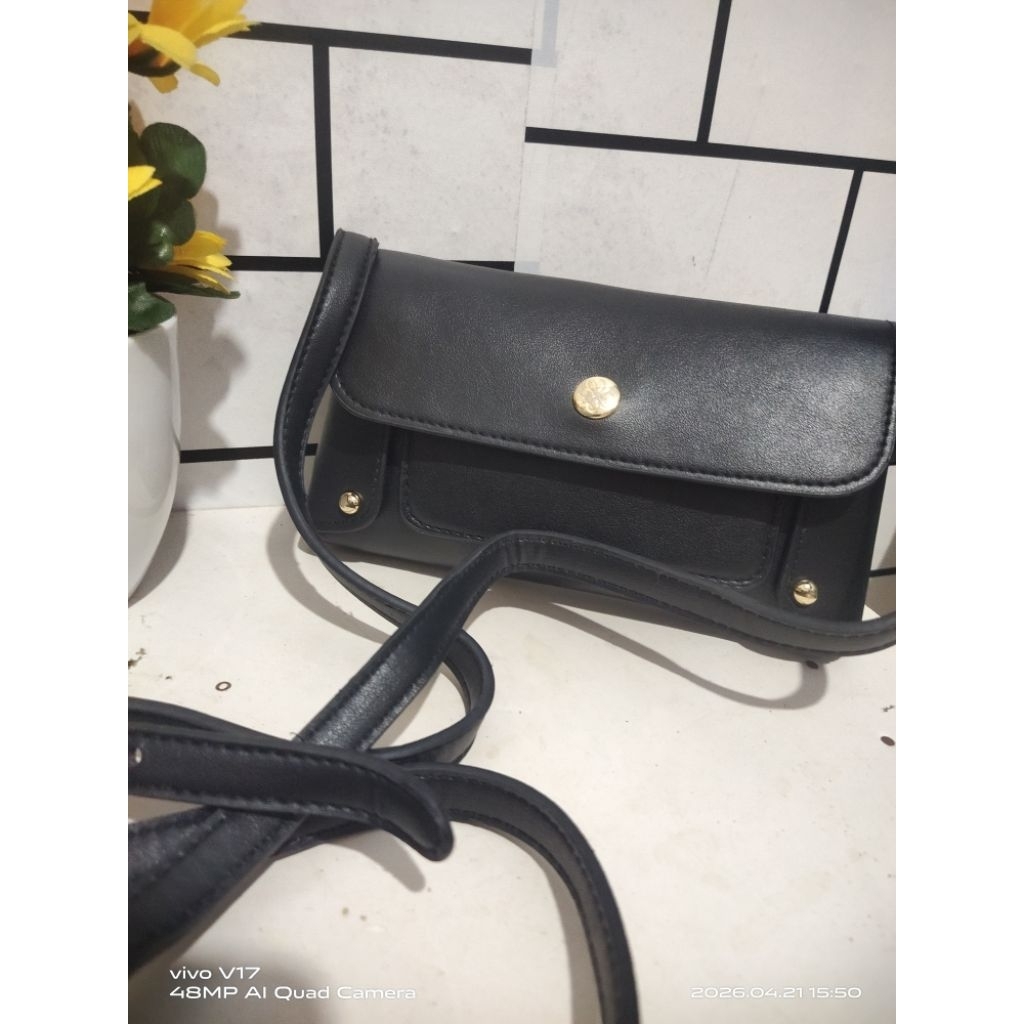 TAS LES CATINO PRELIV GOOD COND HITAM