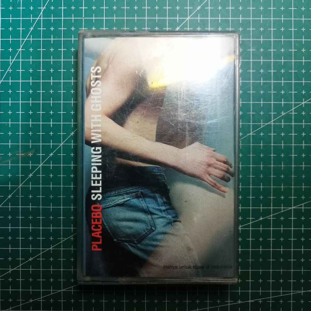 Kaset Placebo - Sleeping With Ghosts