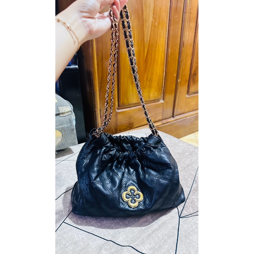Preloved Tas Totebag/Shoulder bag Milan Chiva Hitam