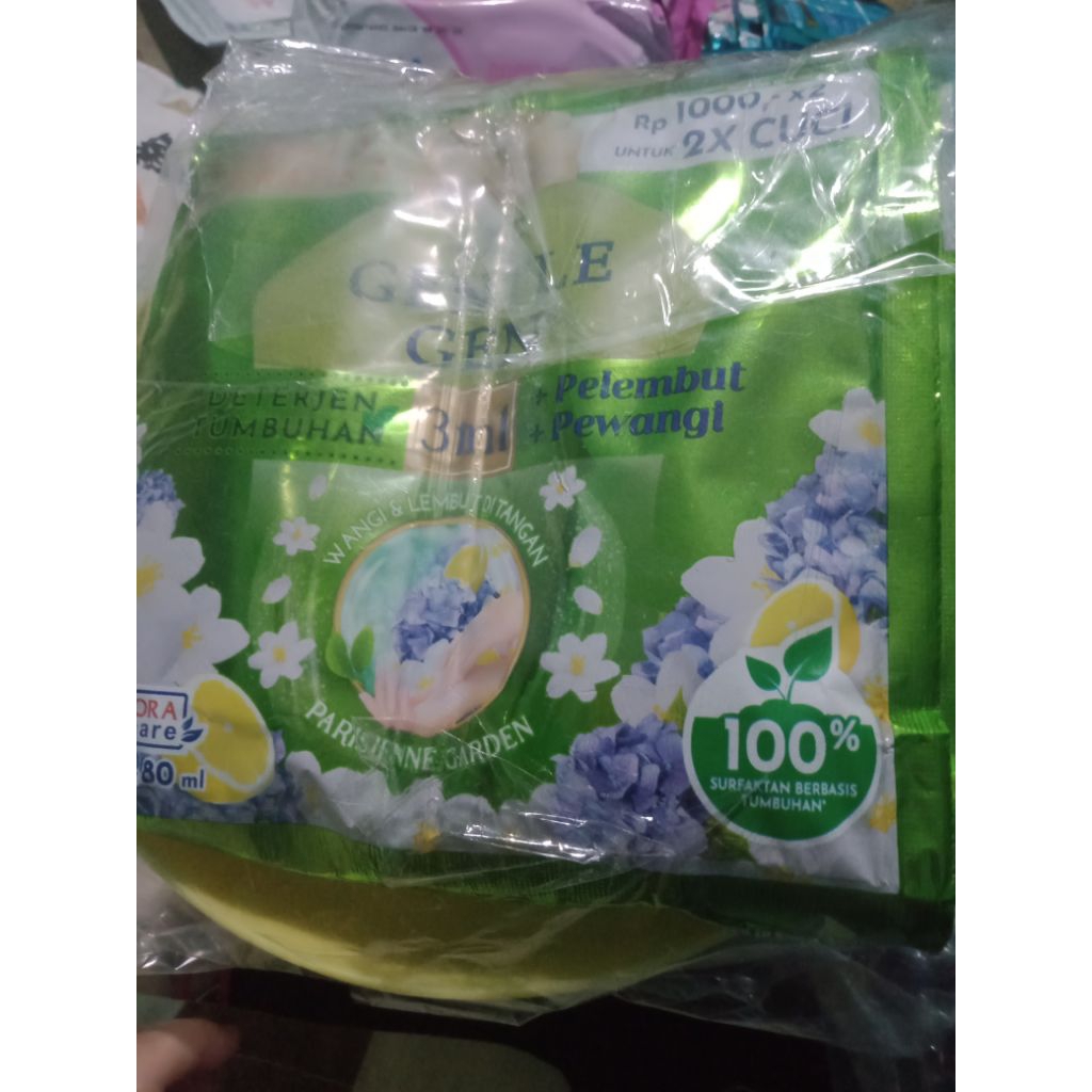 Gentle Gen Deterjen Cair Sachet 16 Sachet 80ml