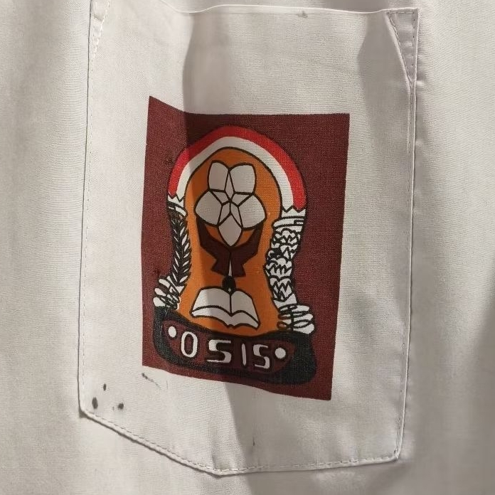 Preloved Seragam Sekolah SMA merek Seragam ukuran 18