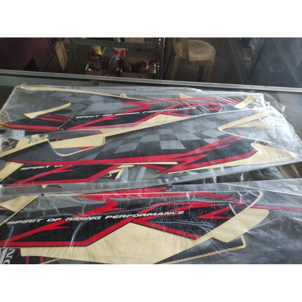 Striping stripping stiker ORIGINAL  full body supra x 125 tahun 2008-2010 batman