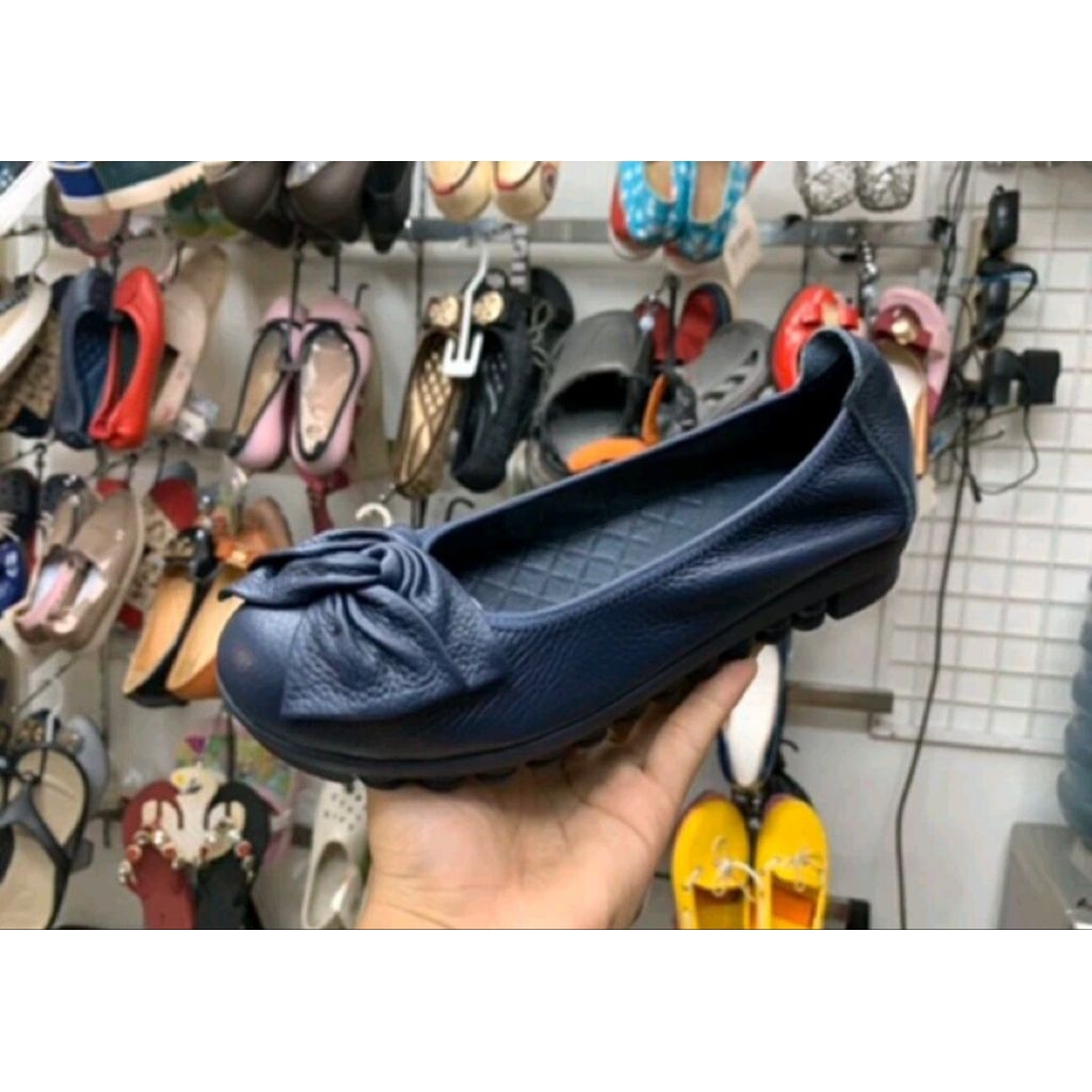 Sepatu Clarks Radial Ulir / Sepatu Kulit / Sepatu Clarks Wanita