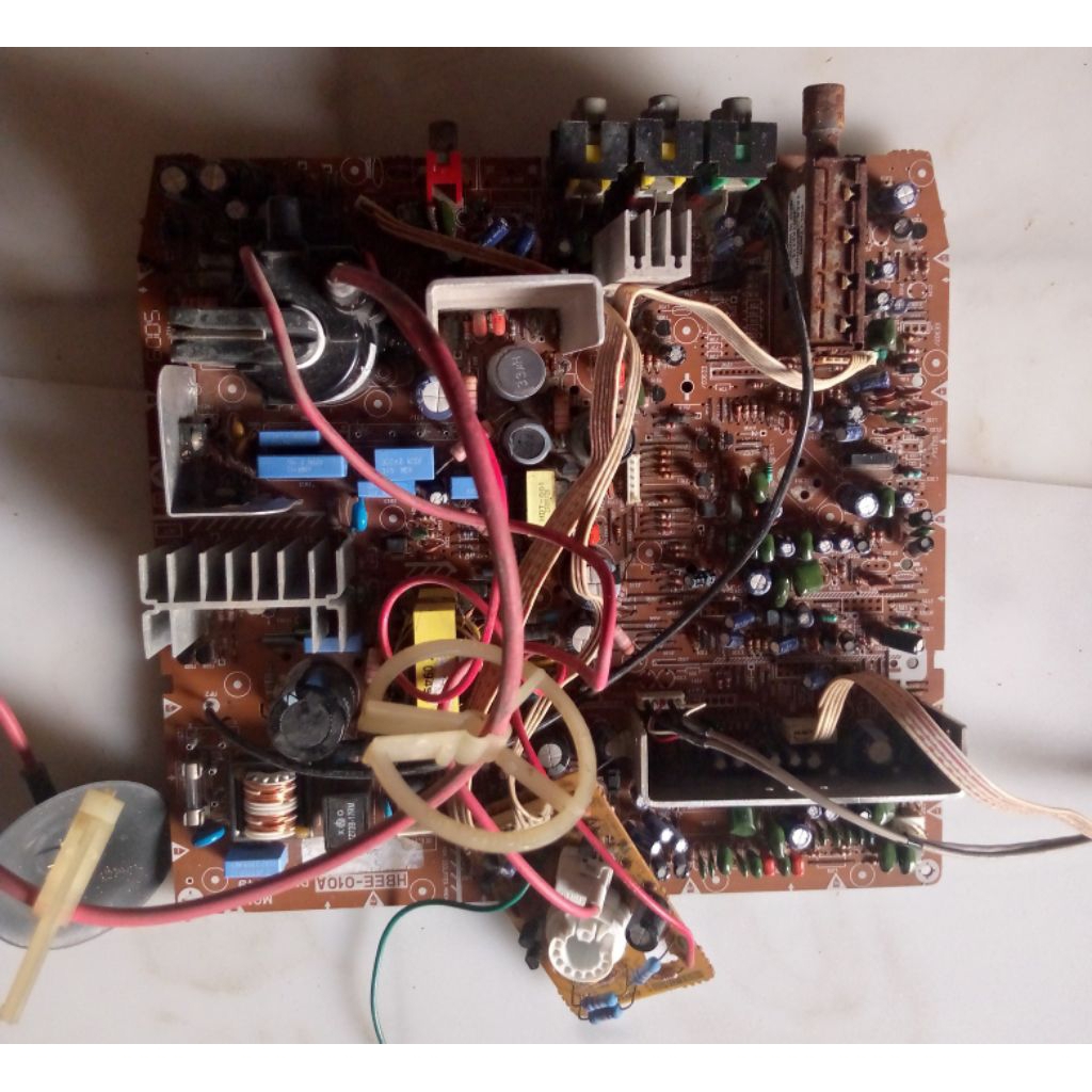 mesin tv Polytron slim 21inch, blum uji tes/gambling,cabutan