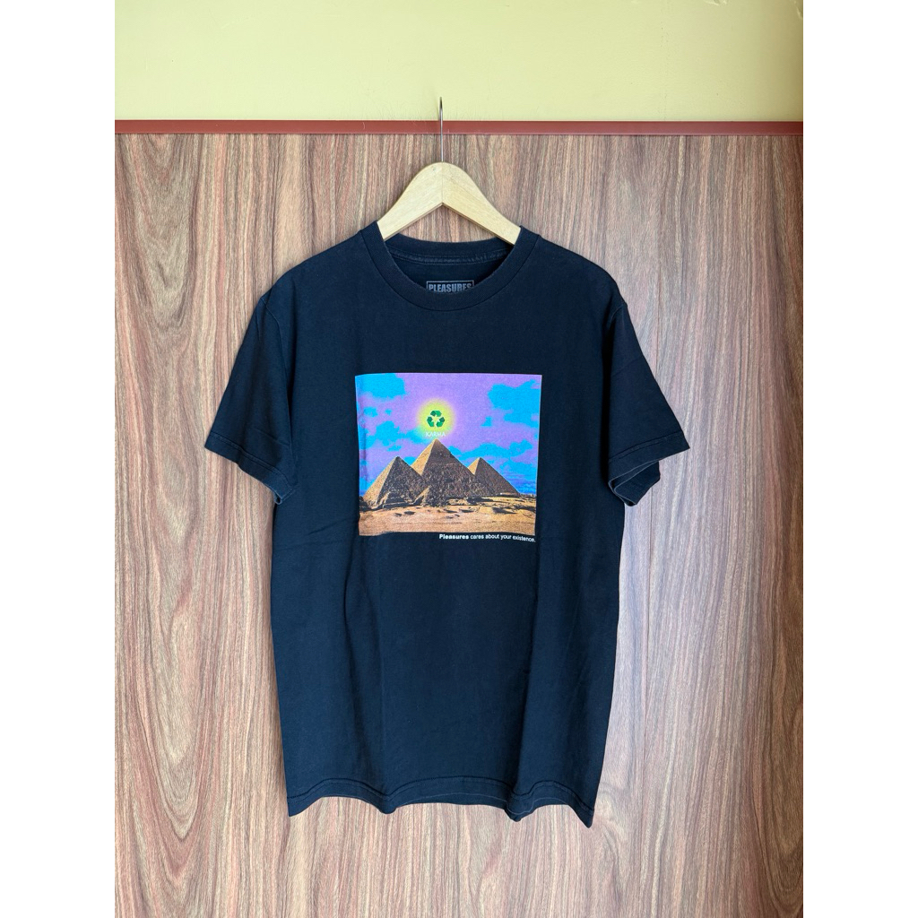 Baju Kaos Pleasures Now Hitam Second
