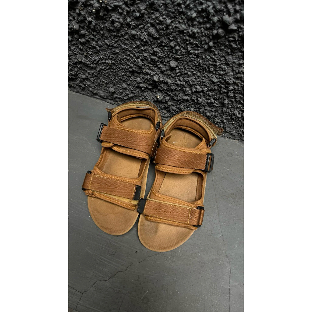 Preloved Hijack sandal