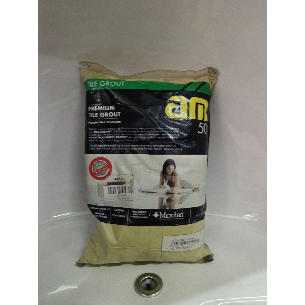 TILE GROUT AM 50 1 KG 15 LIME GREEN / NAT KERAMIK MERK AM 50 / KEMASAN KURANG BAGUS TAPI ISI MASIH L