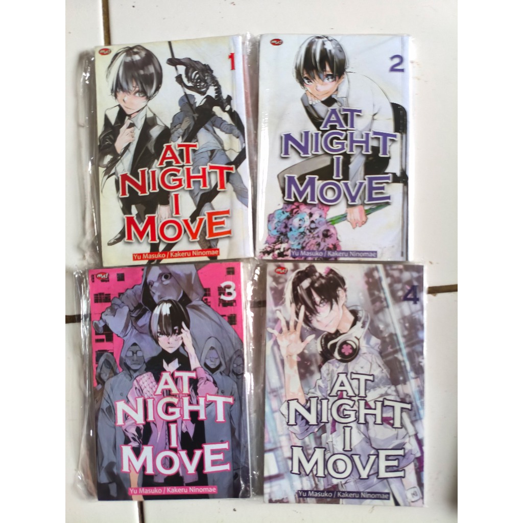 Komik At Night I Move Vol 1-4 Set