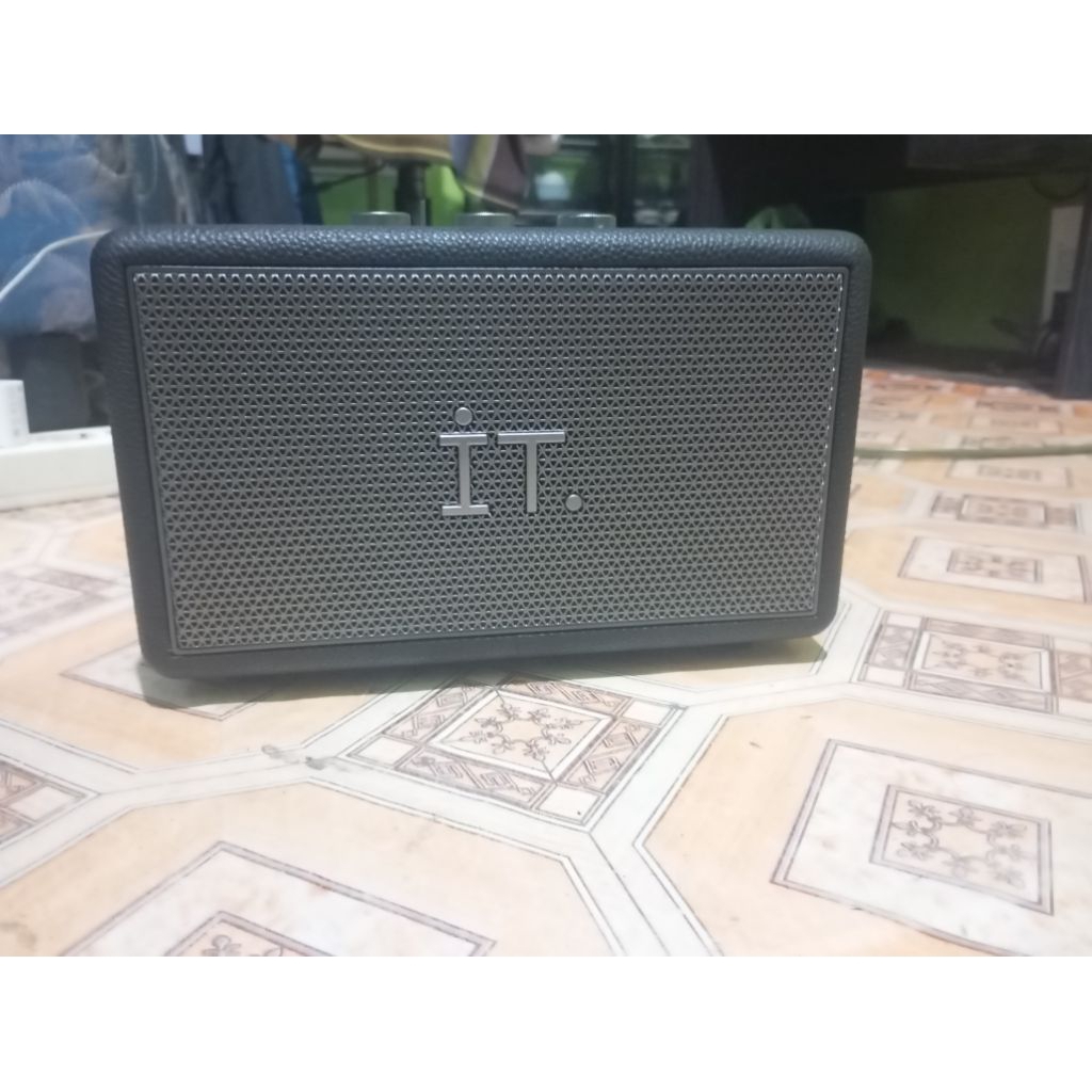 IT Monarch T12 Bluetooth Speaker