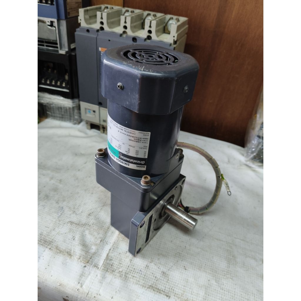 oriental motor gearbox 90W 220V 3phase