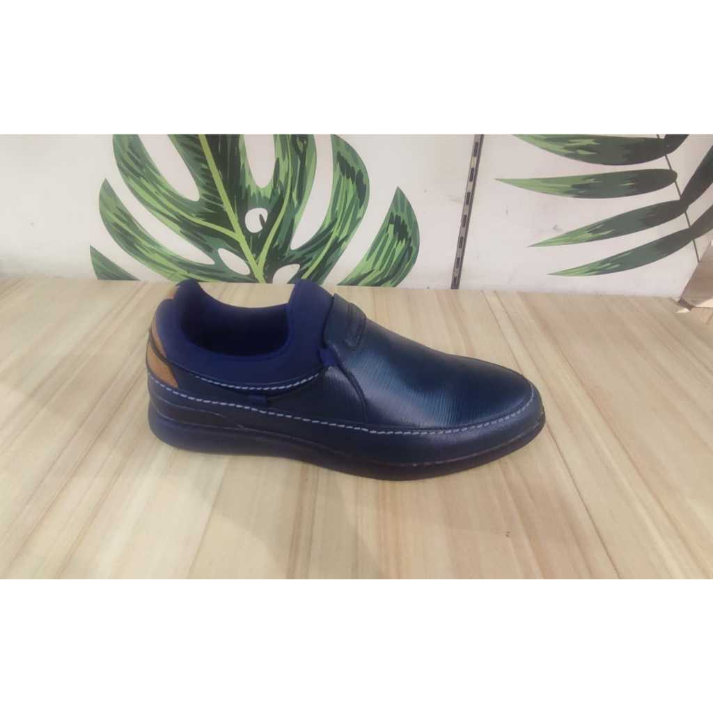 Buccheri Sepatu Slip On Pria BR2096 Navy