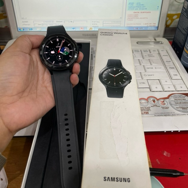 Samsung Galaxy Watch4 watch 4 46mm Second Bekas Pakai sendiri