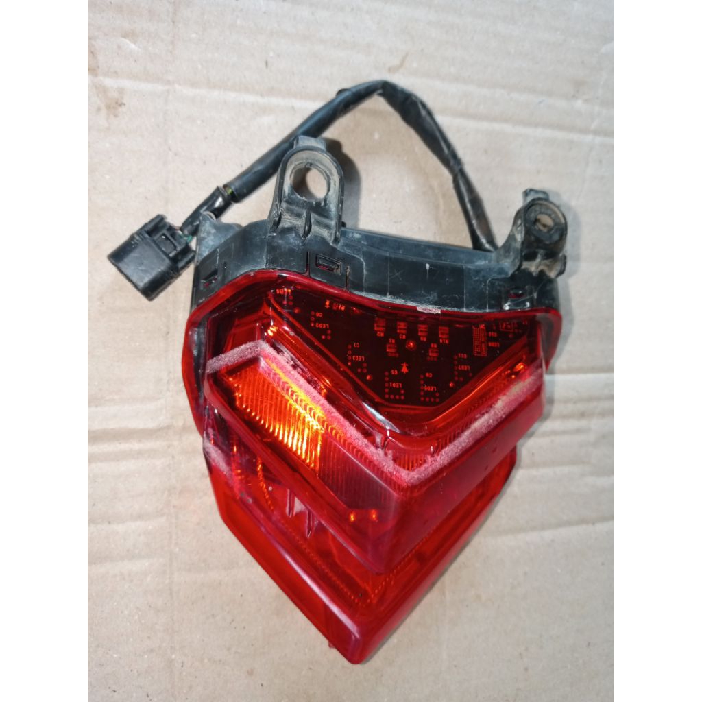 Stoplamp lampu belakang CBR 150R facelift led Original copotan
