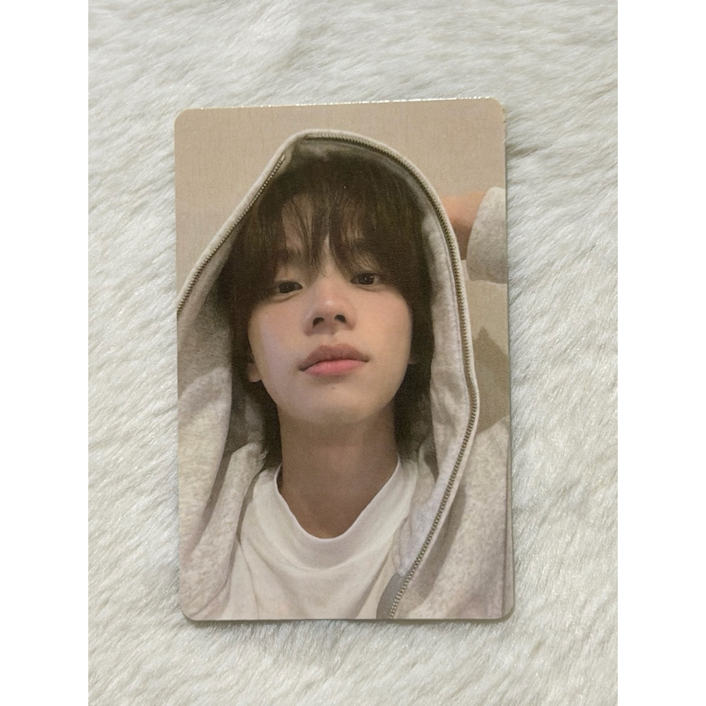 Photocard Official TWS Shinyu Hoodie Sparkling Blue