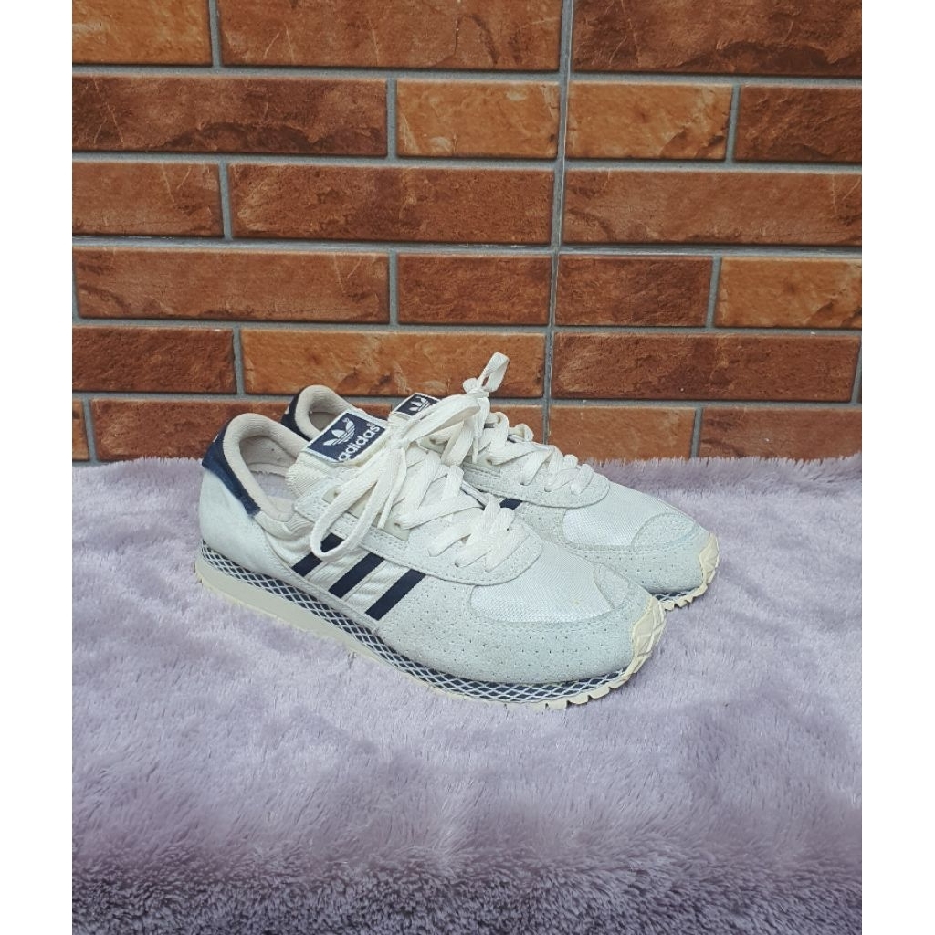 Sepatu Adidas City Marathon Size 40