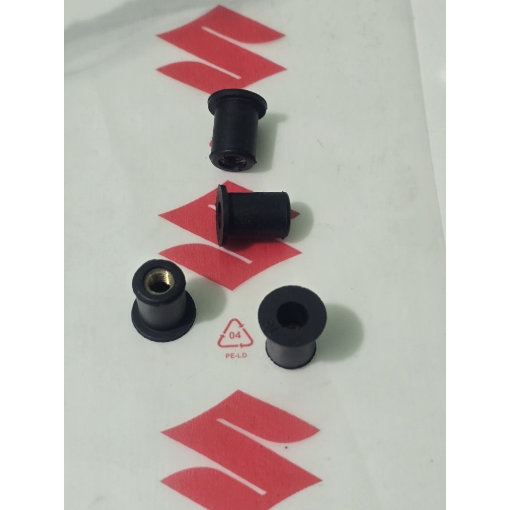 MUR KARET VISOR ATAU WINDSHIELD SUZUKI GSX R S BANDIT150 ORIGINAL