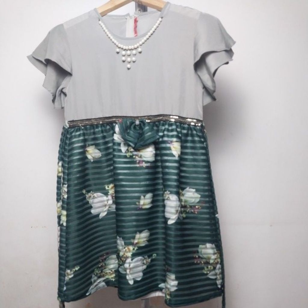 Dress anak Hijau botol abu abu preloved