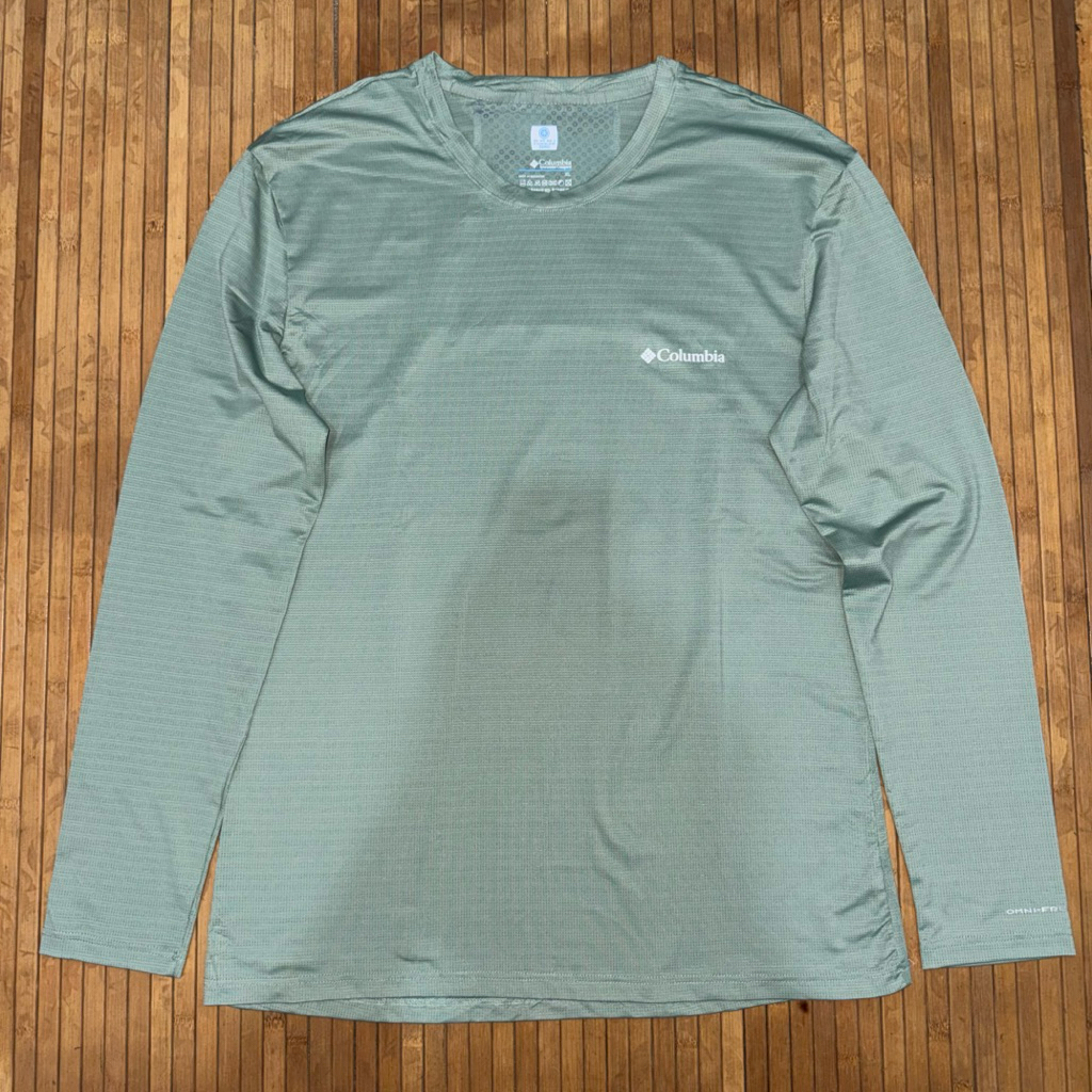 COLUMBIA SPORTSWEAR COMPANY OMNI-FREEZE ACTIVATED COOLING BASE LAYER TSHIRT