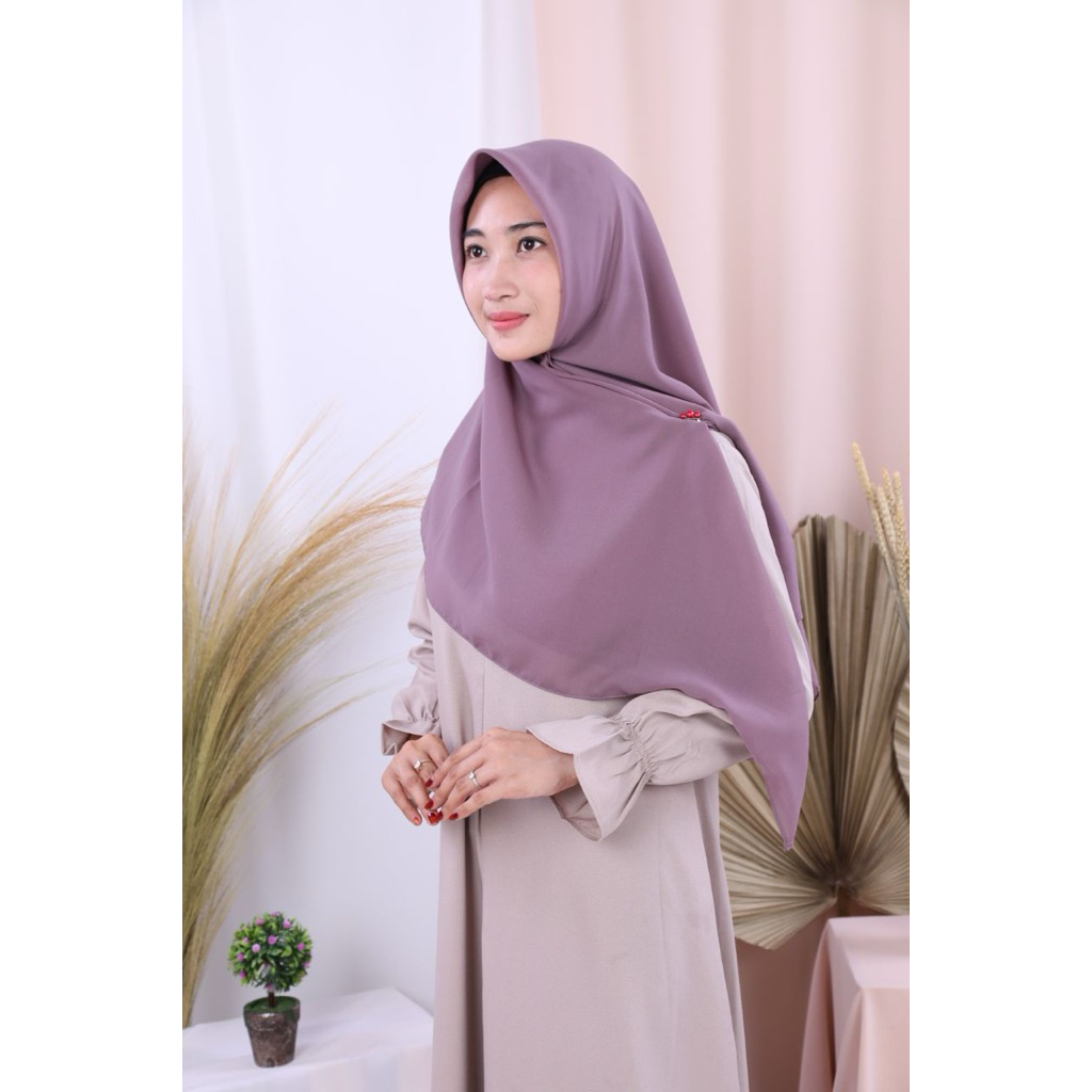 HIJAB SEGI 4 POLOS/Meidina Square/Hijab Segi 4 Plain/