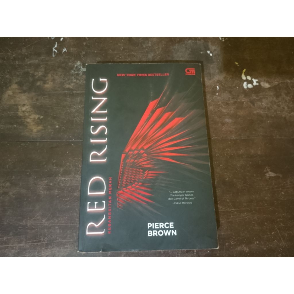 Red Rising Preloved - Pierce Brown