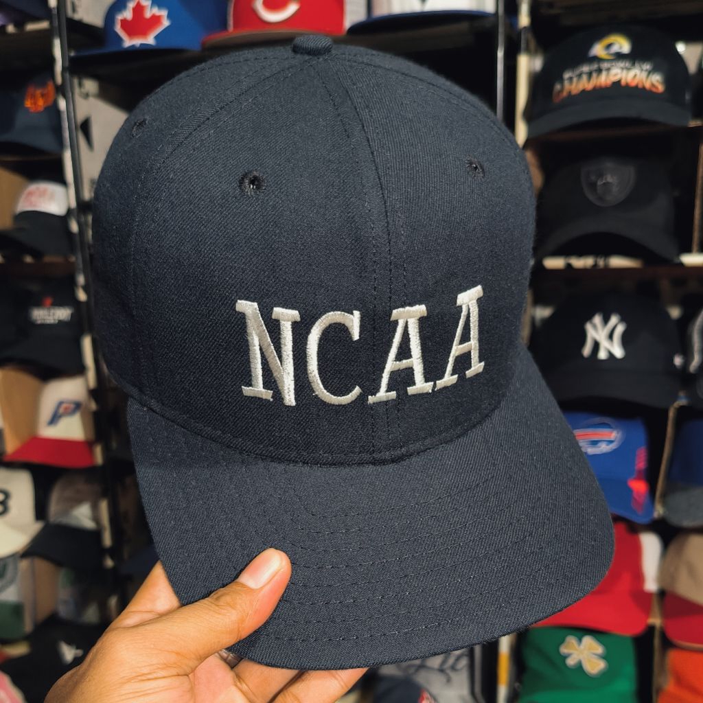 Topi New Era Pro Model NCAA fitted
