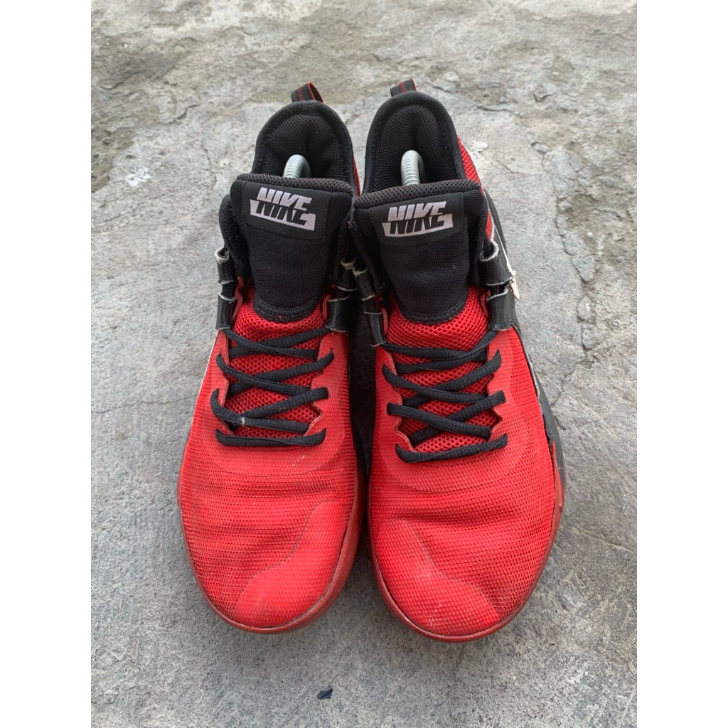 SEPATU BASKET NIKE