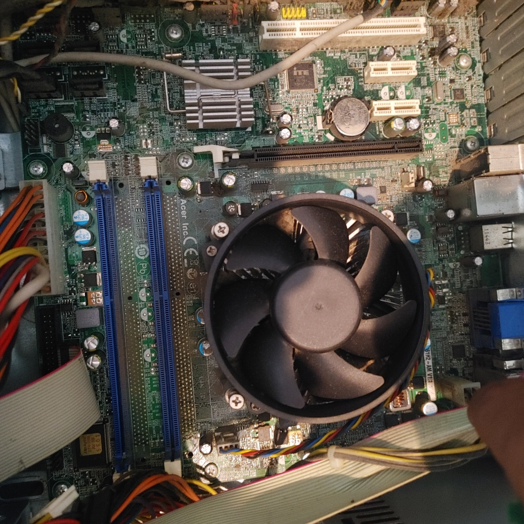 Paket mobo acer h61 + procesor intel G630 + fan hsf