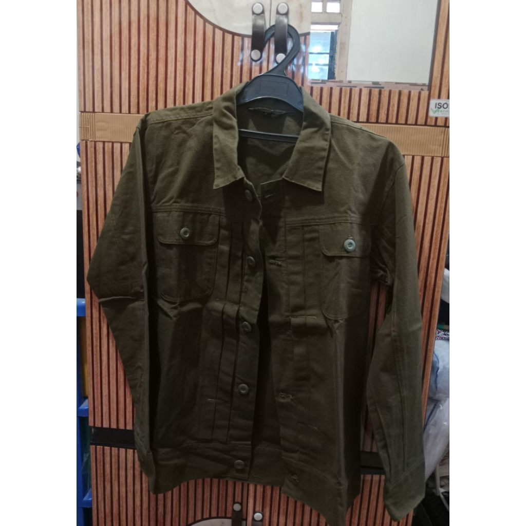 Jaket hijau army fargo