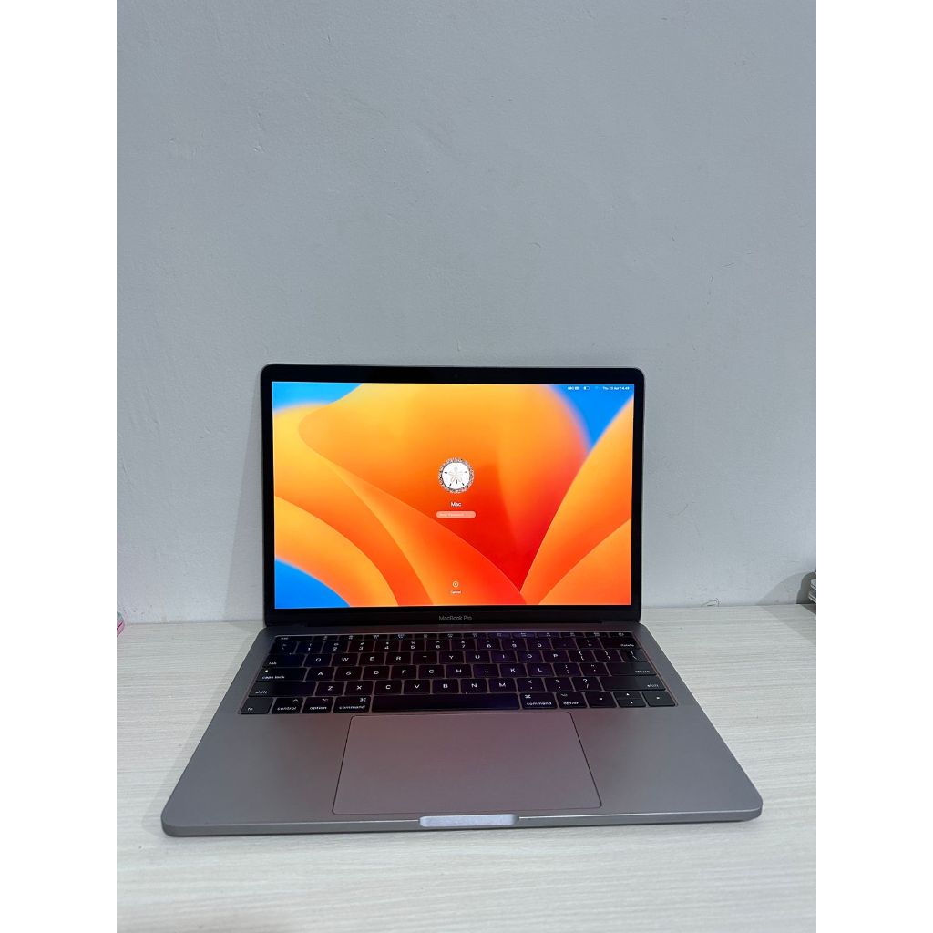 Macbook Pro Non Touchbar 13 Inch 2017 Core i5 2.3 GHz 8/256GB A1707 Second Original