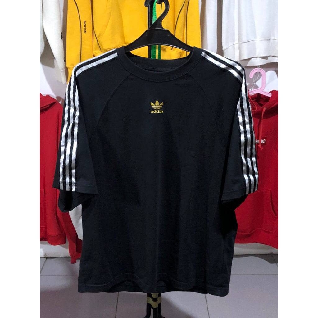 Adidas Center Ringer tee