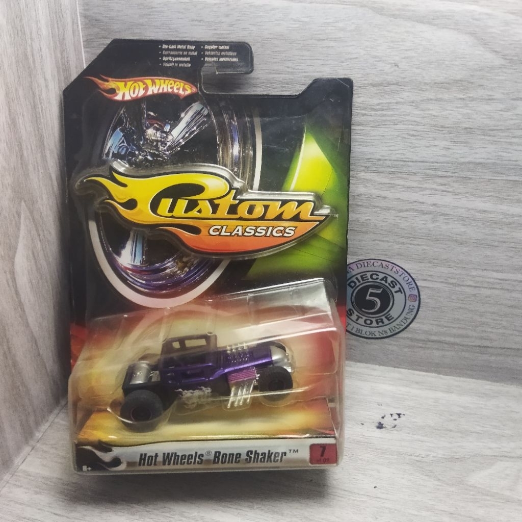 hotwheels skala 1/50 custom classics bone shaker