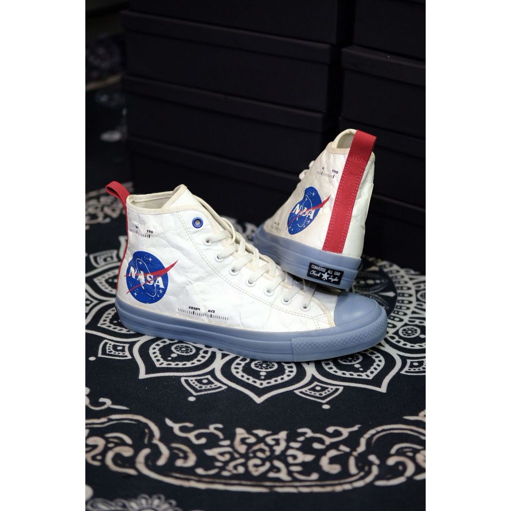CONVERSE CHUCK TAYLOR ALL STAR HI 100TH ANNIVERSARY X NASA SPACESUITS