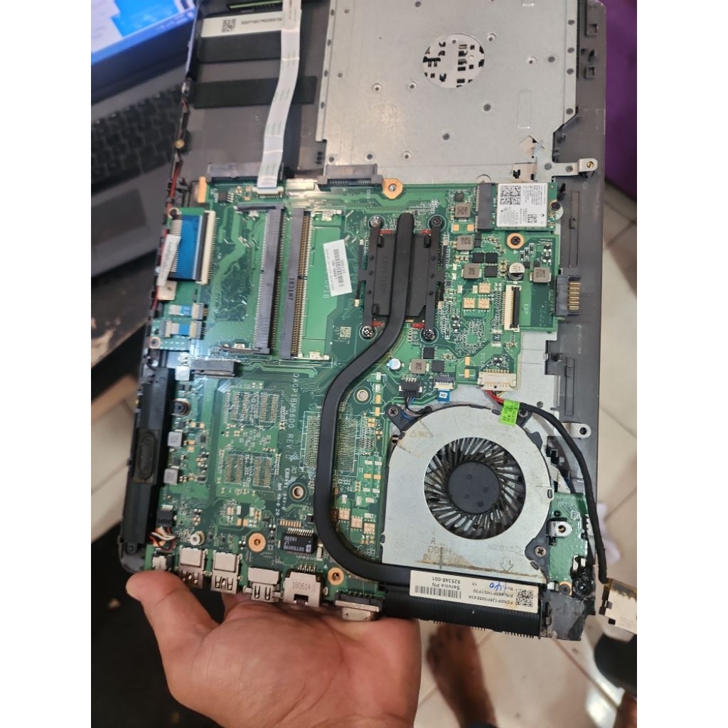 mainboard laptop Hp 240 G6 core i.3 gen 6 normal cabutan unit