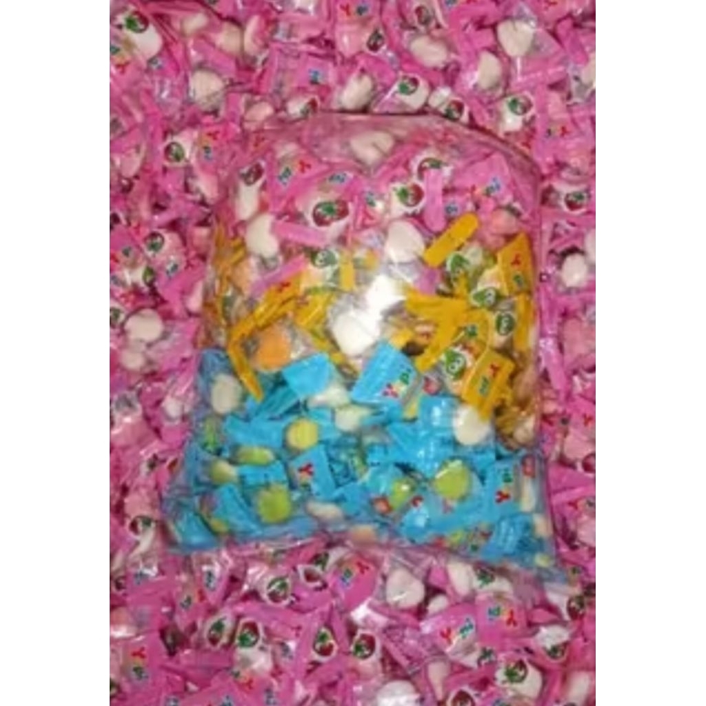 [ 1 kg ] Yupi Kiss Stawberry Yupi Termurah