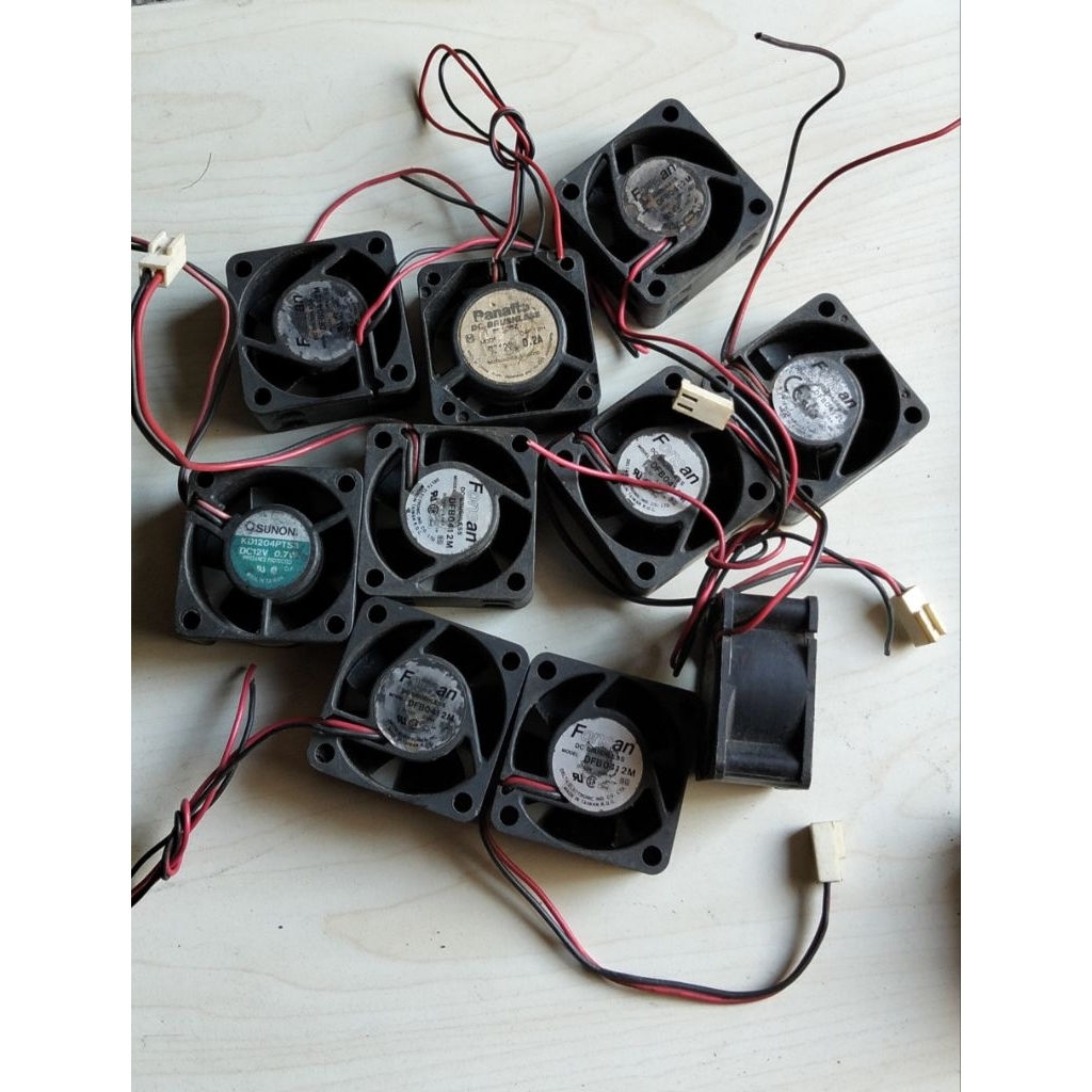 KIPAS FAN 2PIN 4X4 12V 0.7W1W/0.02A/0.08A BEKAS