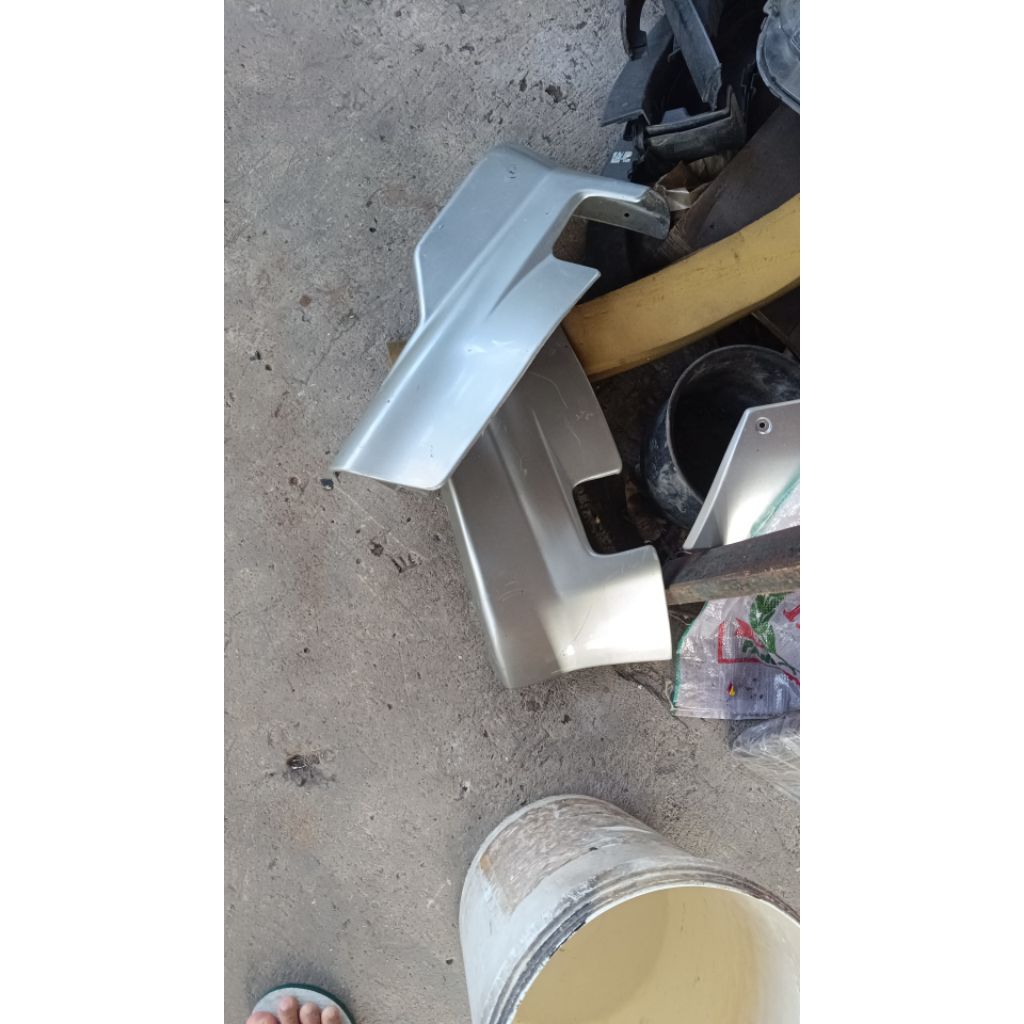 BODIKIT BEMPER BELAKANG TOYOTA YARIS 2011 2012 ORIGINAL