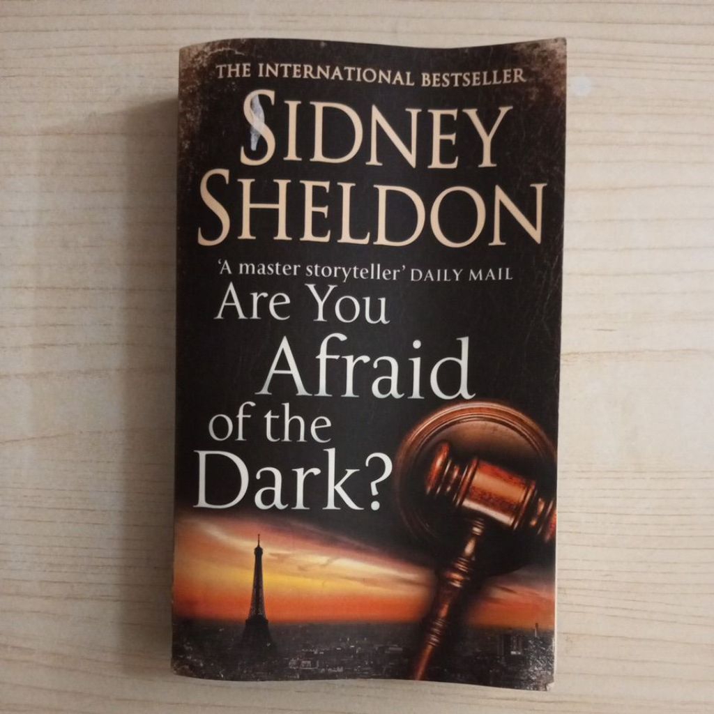 NOVEL ARE YOU AFRAID OF THE DARK BY SIDNEY SHELDON