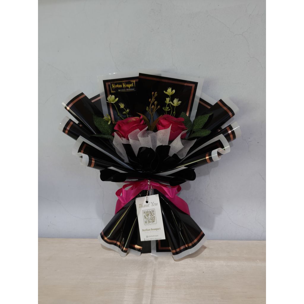 Buket Bunga Mawar Tropis