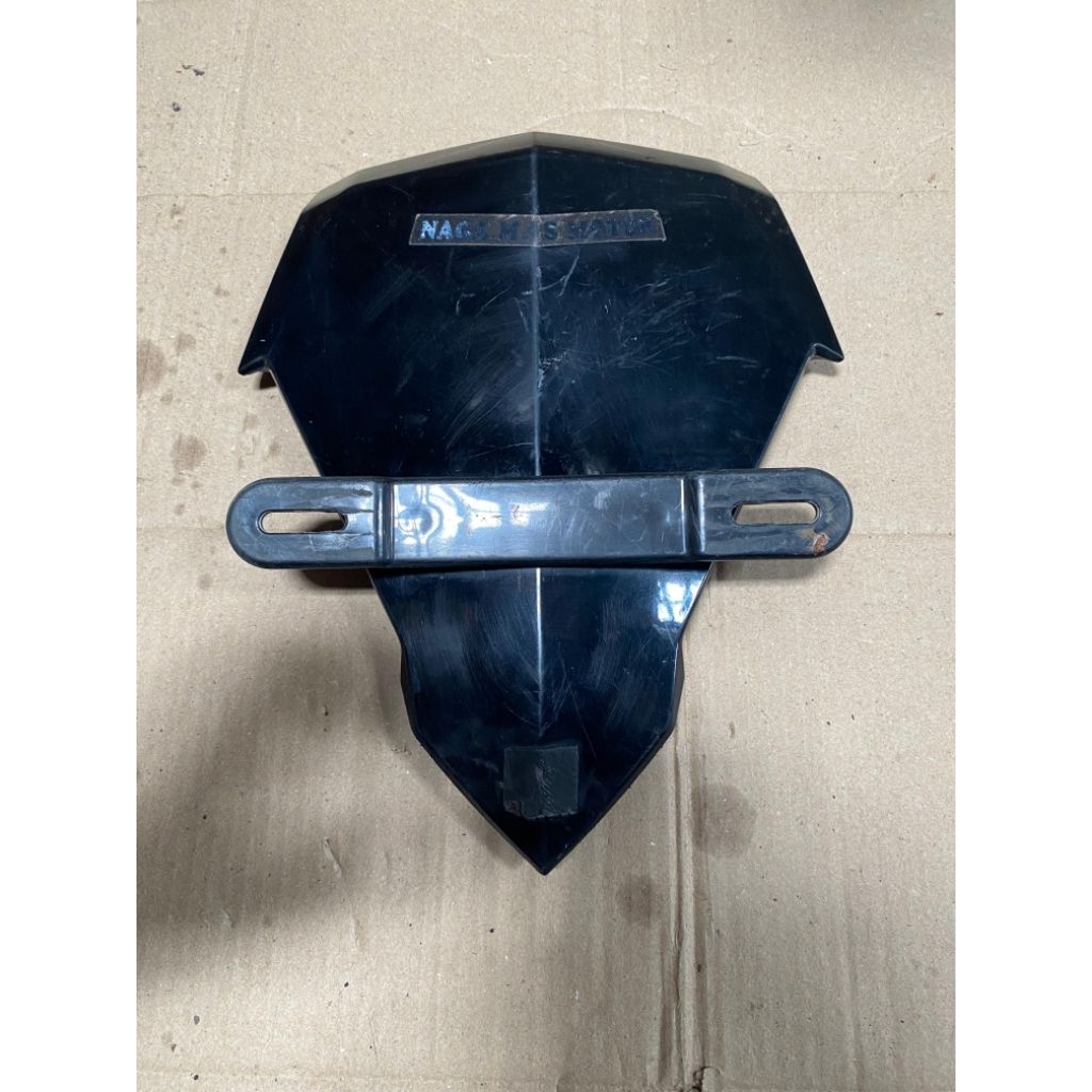 Dasi tameng kecil dudukan plat nomor honda Vario 150 old led old original
